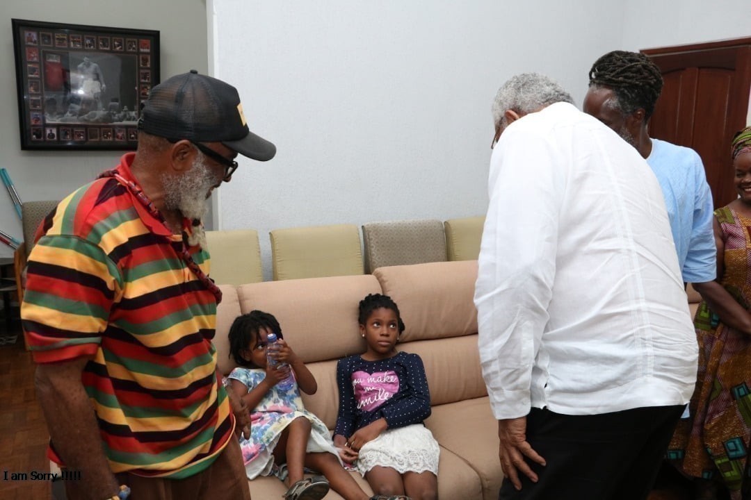 MMGF Meets Jerry Rawlings photograph 6